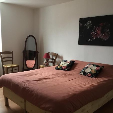 Maison De Centre Ville 6 Personnes Précigné Zewnętrze zdjęcie